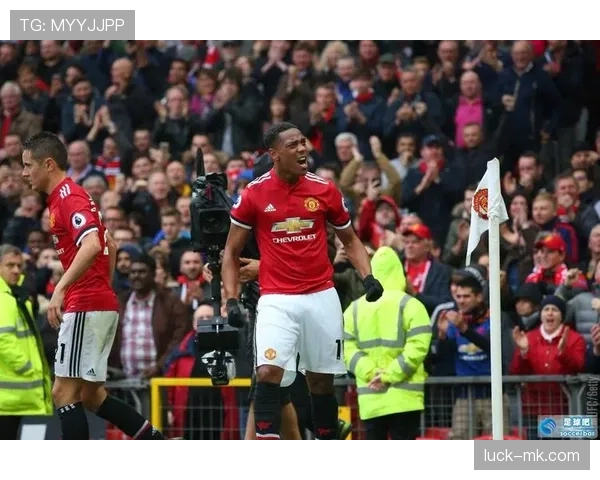 卡马文加：从替补奇兵到关键轮换完成跃迁